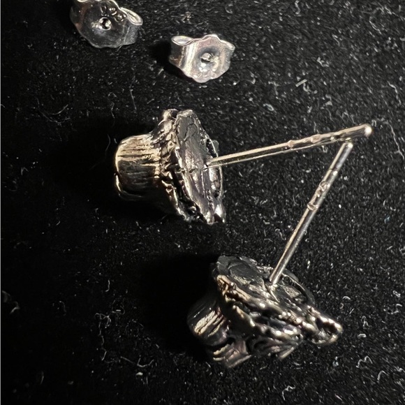 NWT Unisex Allsaints tiger 925 sterling head Silver Stud Post Unisex Earrings - Picture 5 of 8